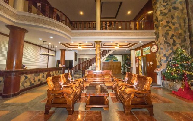 Tony Resort