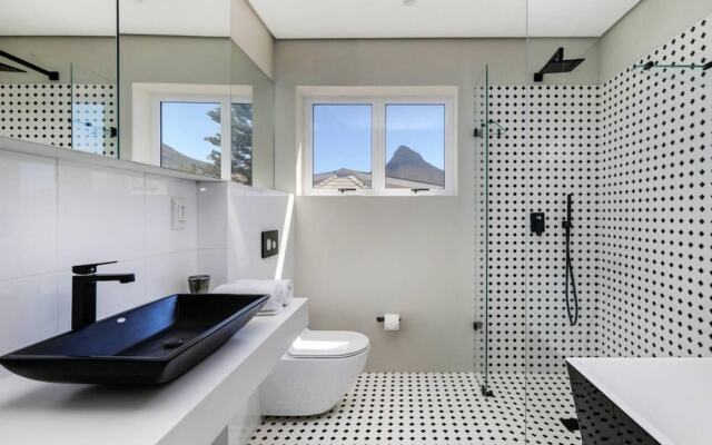 Spacious Holiday Villa w Private Pool Garden Serein