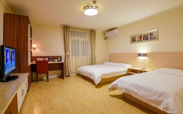 Jingcheng Business Hotel (Beijing Shilihe Metro Station)