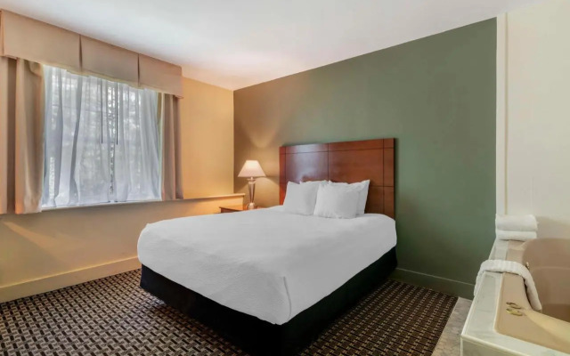 Parkwood Inn Magnuson Grand