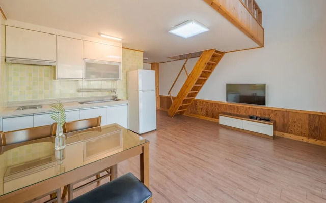 Yeongheungdo Rainbow Ocean View Pension