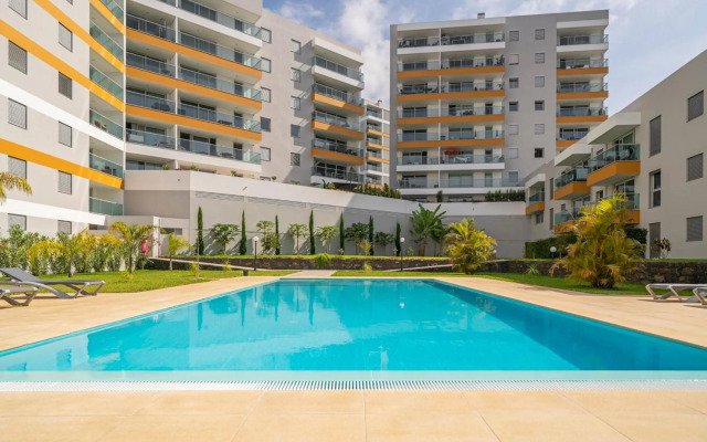 Alameda Formosa I by An Island Apart