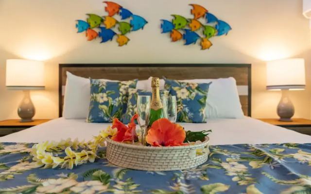 Aina Nalu 2bd/2ba 2 Bedroom Condo by Redawning
