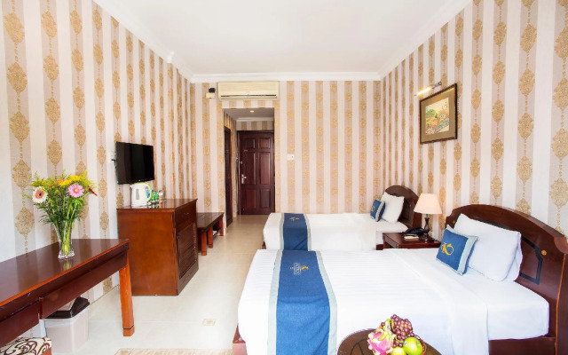 Beachfront Hotel