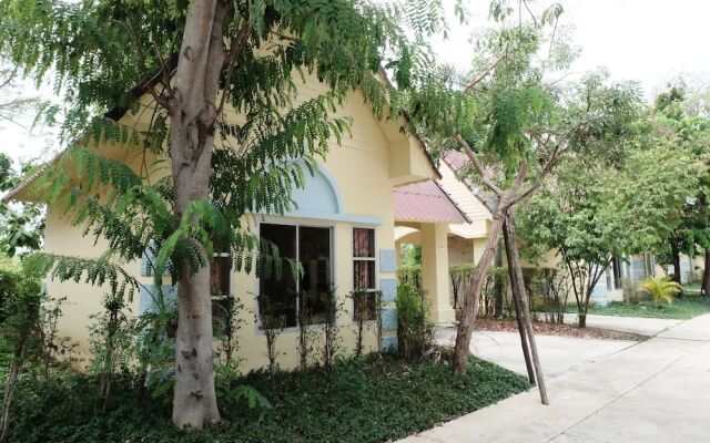 The Society Ayutthaya Resort Hotel
