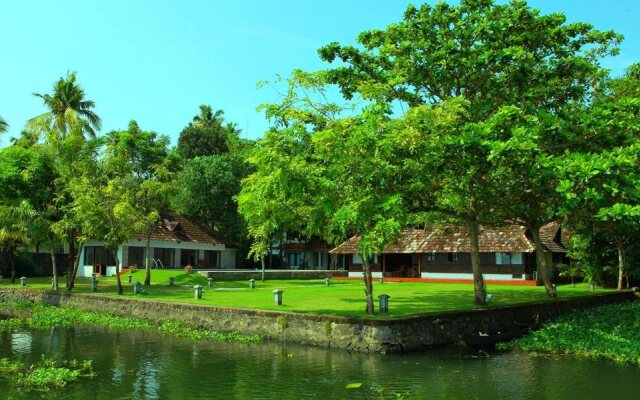 Shanthiteeram Lakeside Heritage Resort