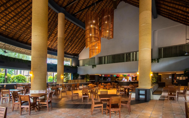 Reef Yucatan Hotel and Convention Center All Inclusive