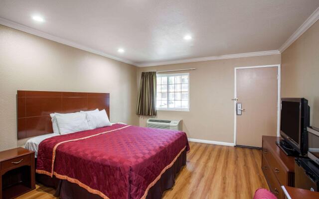 Express Inn & Suites