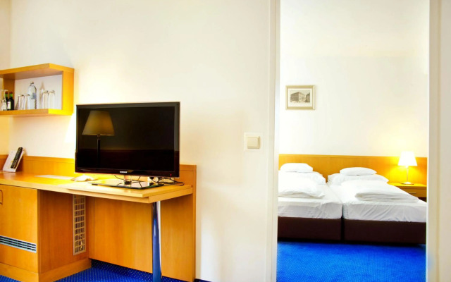 Strudlhof Hotel