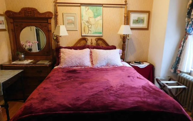 Cliff Crest Bed & Breakfast