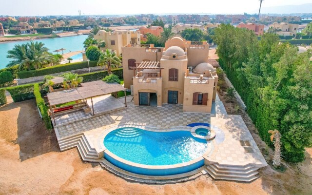 Vesta - Luxury Villa - 5 BR - Sabina