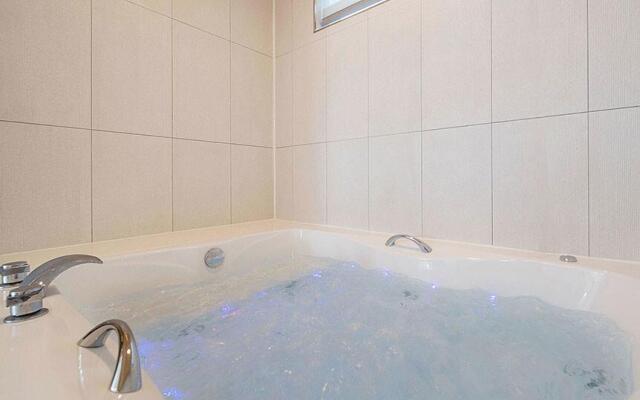 Gapyeong Gamseong 216 Spa and Poolvilla Pension
