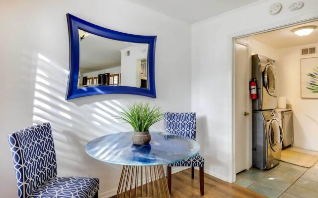 Stylish Condo w/ Pool in Knox Henderson!