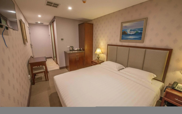 Megaboom City Hotel