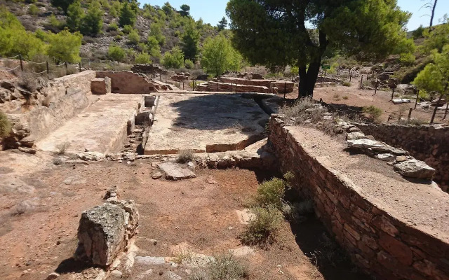 Villas in Sounio