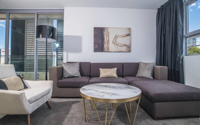 2bed Apartment! Modern Home for 4 at Chatswood