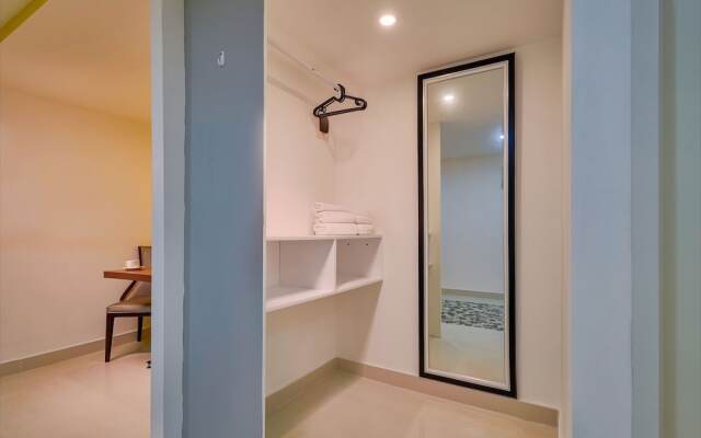 Room in Guest Room - Malecon Premium Plus