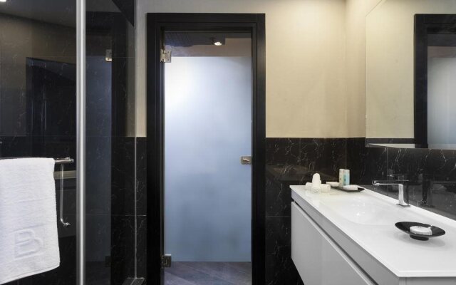 PLAY Seaport Suite Hotel TLV