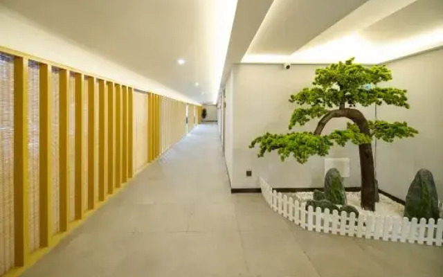 Yinxi Linjiang Homestay (Phoenix Ancient Town Tuojiang Yunqiao Branch)