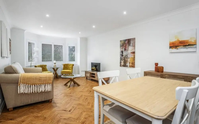 Luxury 2bed 2bath-ground Floor-free Parking