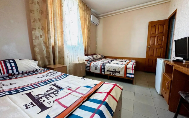 Изумруд Хаус