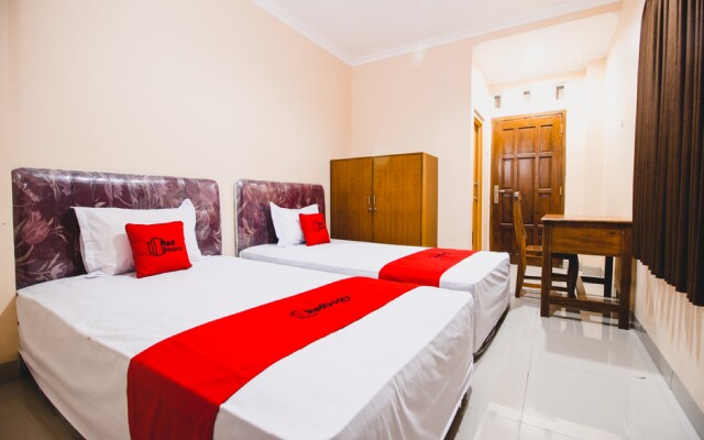 RedDoorz Plus @ Pogung Raya