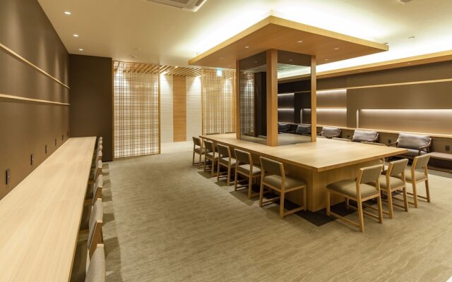 Y's Cabin Yokohama Kannai