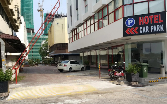 M Design Hotel at Shamelin Perkasa
