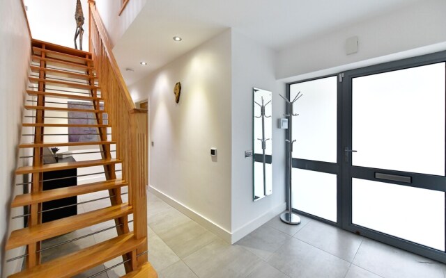 Just Stay Wales-Waterfront Villa-SA1