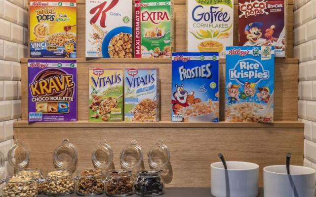 Moxy Edinburgh Airport