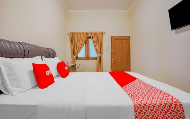 Kenari House Syariah by OYO Rooms