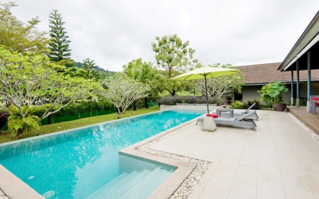 Kinnaree Villa Loch Palm Golf by Chattha