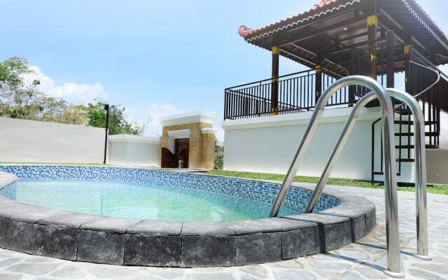 Villa Jogja Grand Bale with Private Pool by Simply Homy