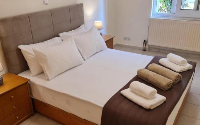 Chrisele House, 100m from Kalamaki Beach, Chania
