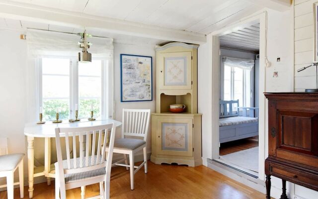 5 Person Holiday Home in Tanumshede