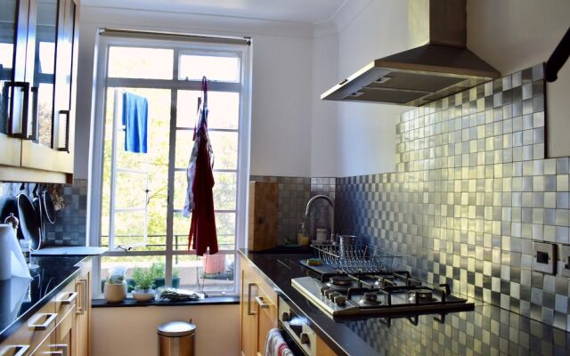 2 Bedroom Apartment in Belsize Park