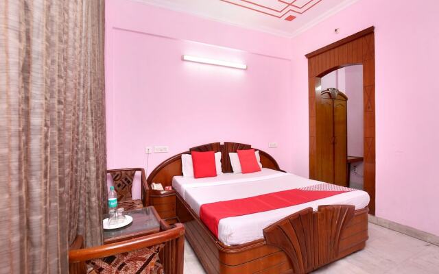 OYO 17381 Hotel City Look