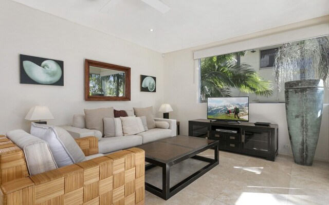 Stunning Riverfront Apartment in Noosaville - Unit 2 Wai Cocos 215 Gympie Terrace