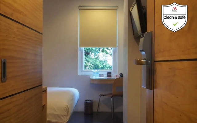 M Hotel Jakarta
