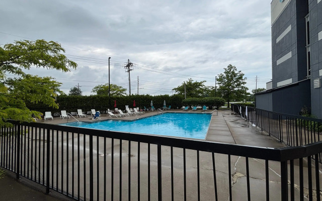 Clarion Pointe Near Erie Casino