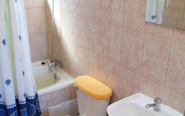 Economy Hostel Tierra Noble Bed and Breakfast