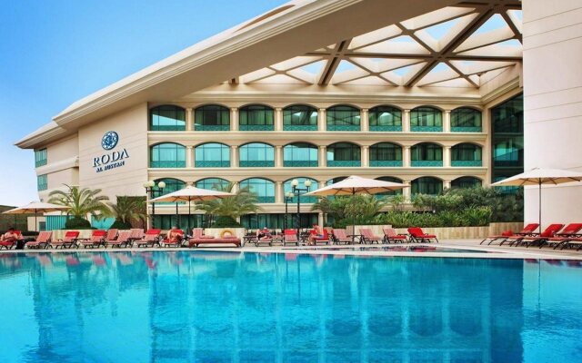 Mövenpick Grand Al Bustan Dubai