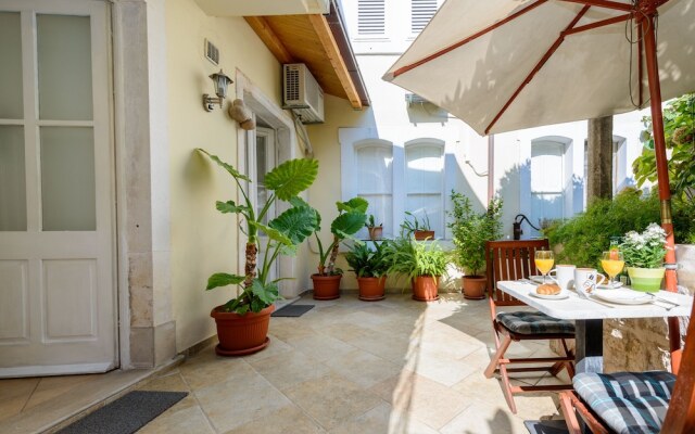 Apartments Villa Eta