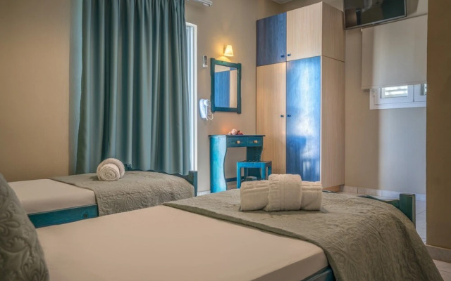 Nikos & Maria Studios