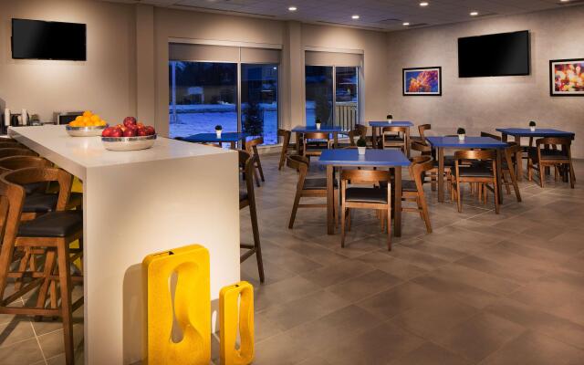 GLō Best Western Kanata Ottawa West