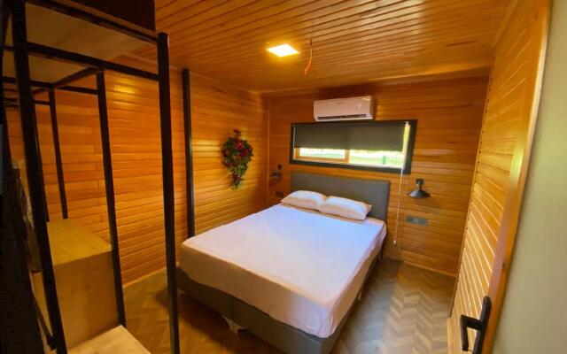 Fabulous Bungalow With Jacuzzi in Konyaalti
