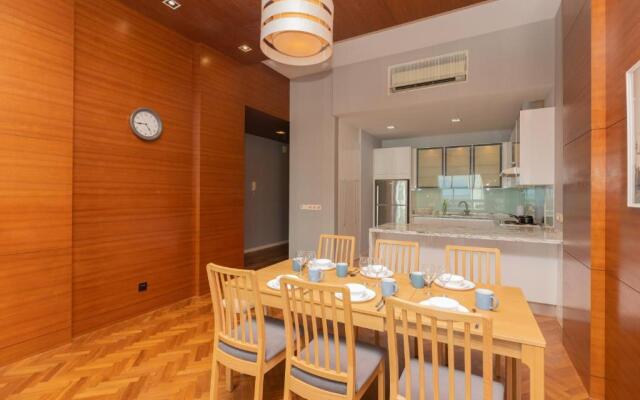 Straits Quay Waterside Suites