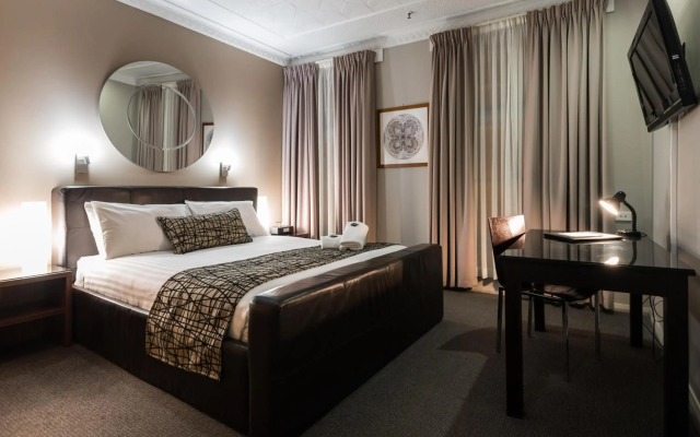Clarendon Hotel