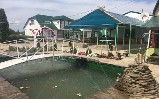 Гостиничный дворик МК