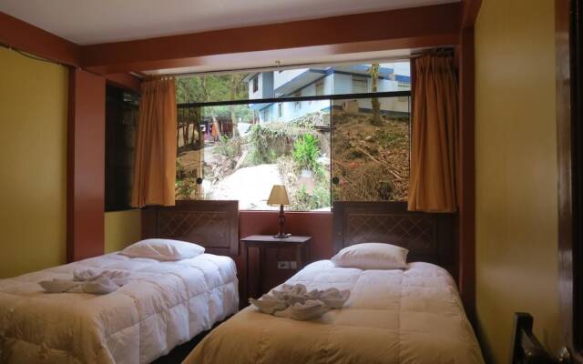 Adelas Hostal